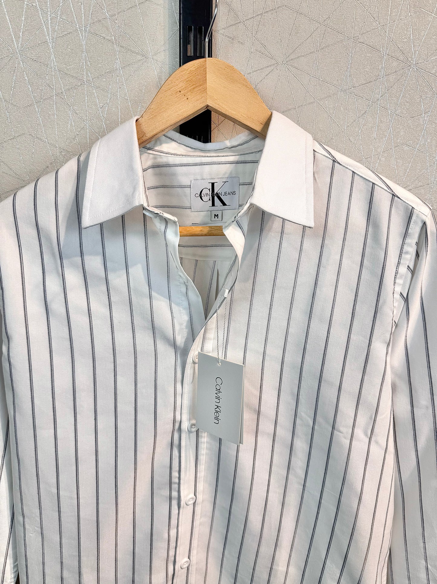 Heritage line series | White and black stripe (contrast collar)