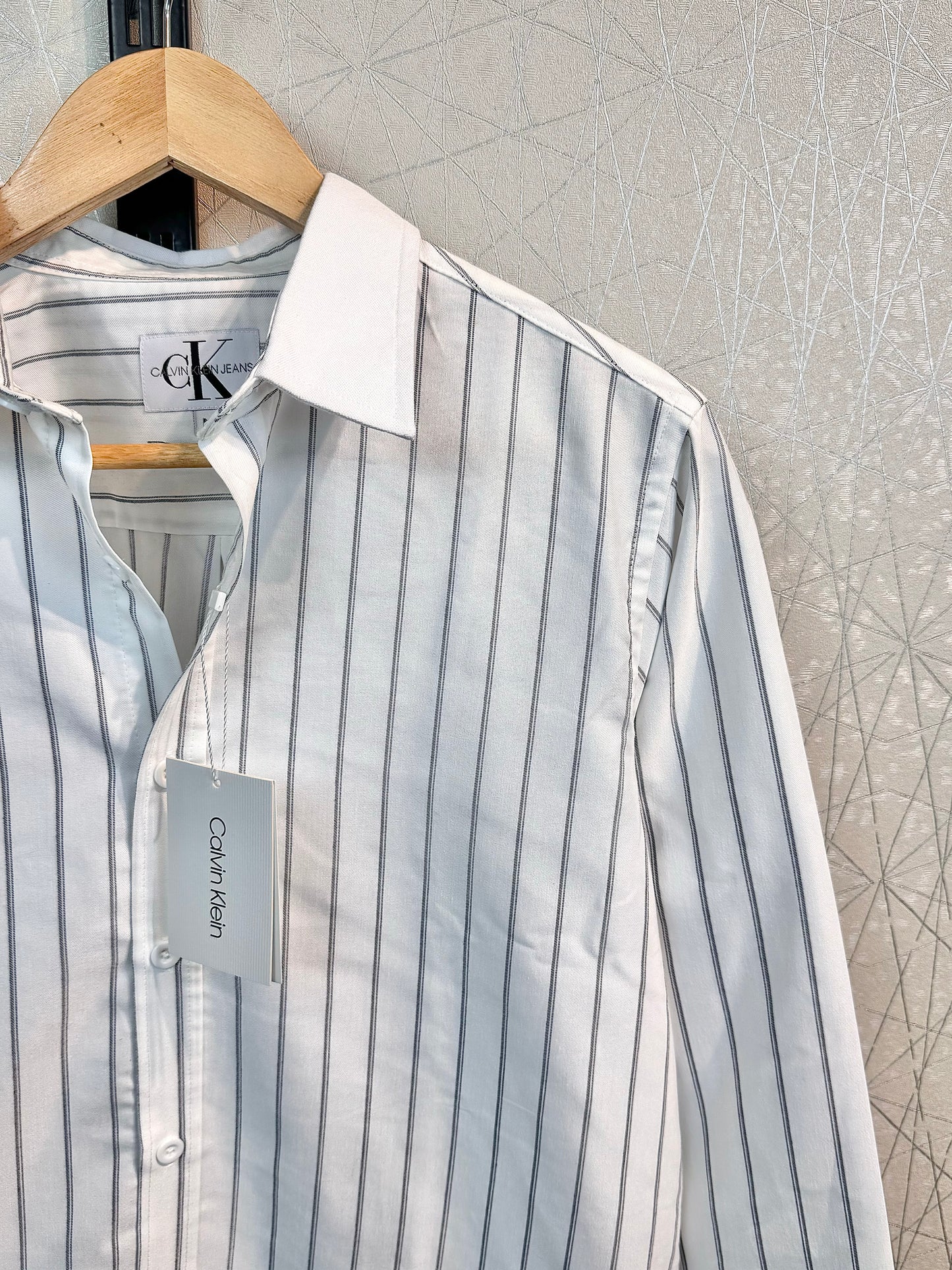 Heritage line series | White and black stripe (contrast collar)